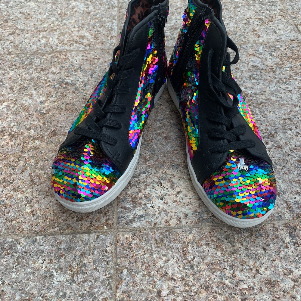 Steve Madden sneakers